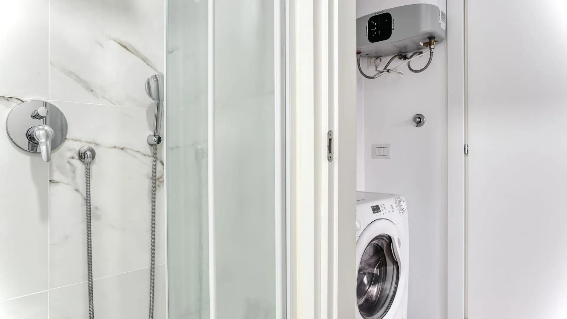 Apartment Zara Home - Central Station - 10' Duomo - San Siro Milan
