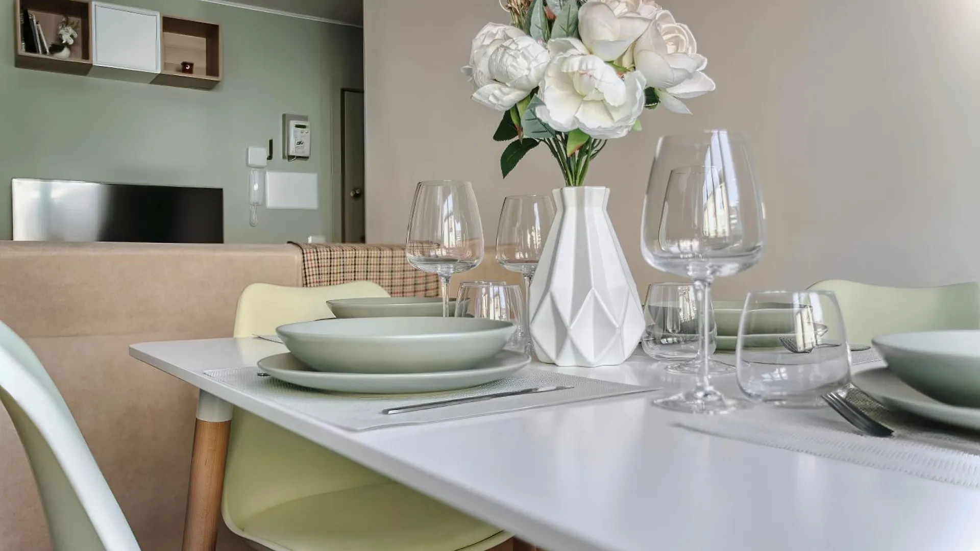 Zara Home - Central Station - 10' Duomo - San Siro 밀라노